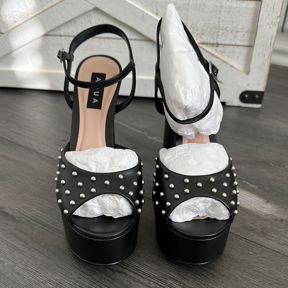 Aqua Black Platform Shoes with Retro Design